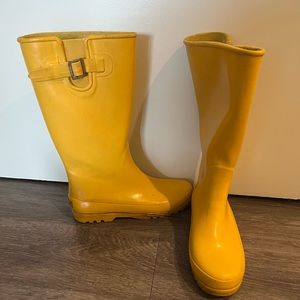 sperry yellow rain boots